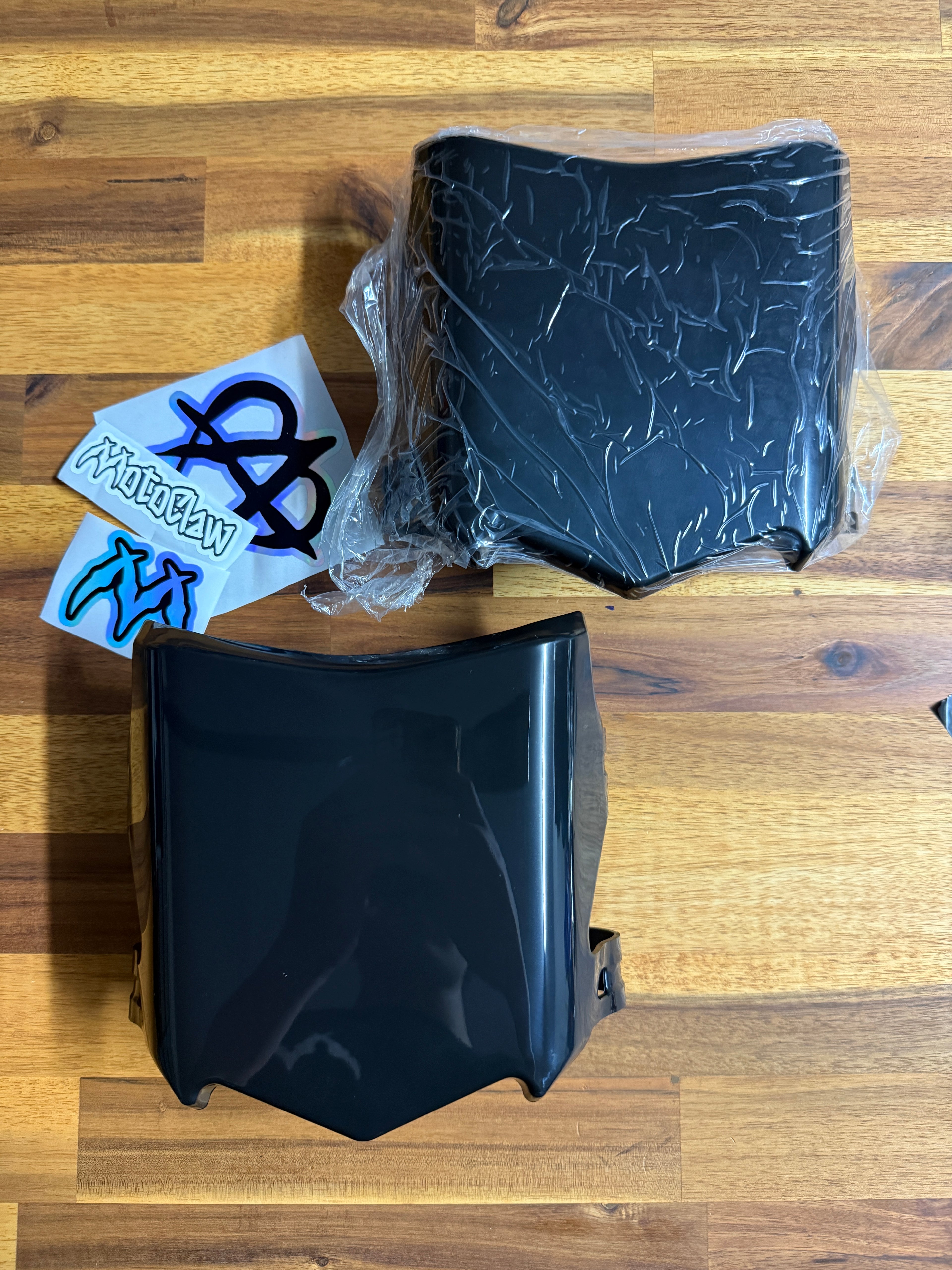 Glossy Motocutz style plate