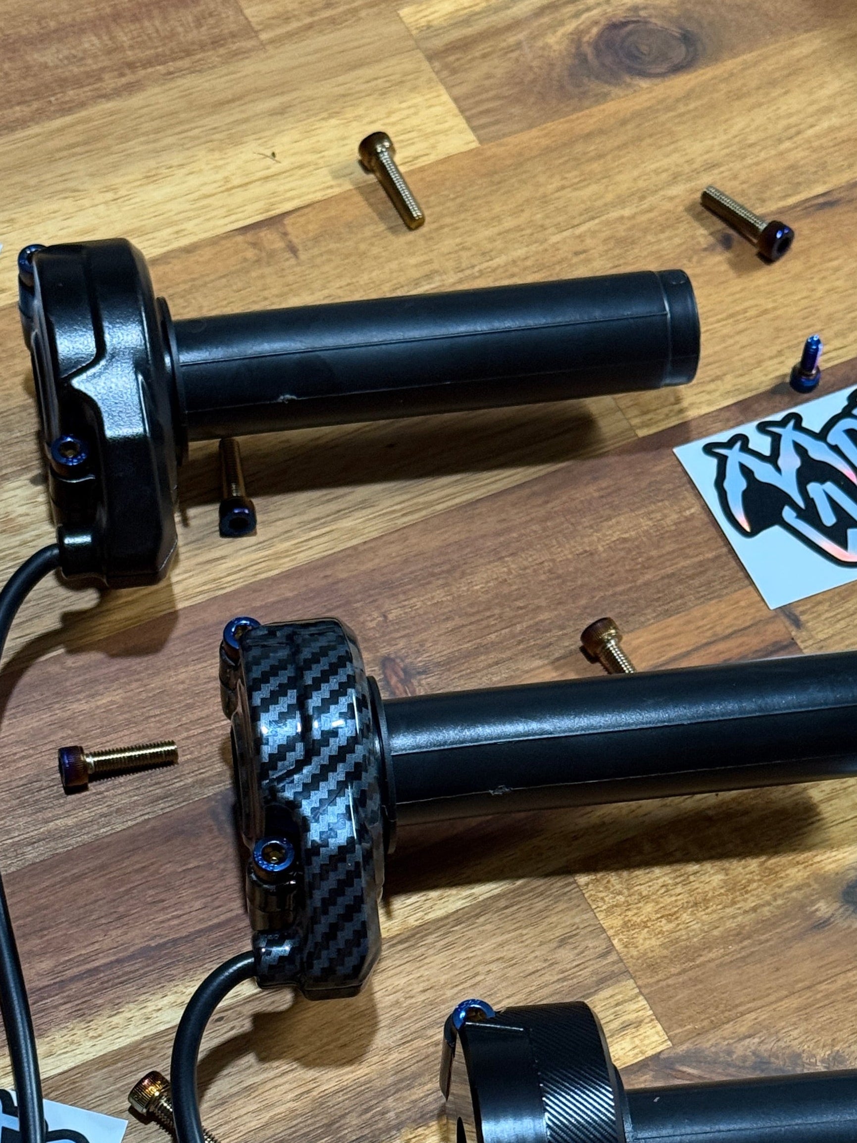 Surron throttle (Free Ti Bolts!)